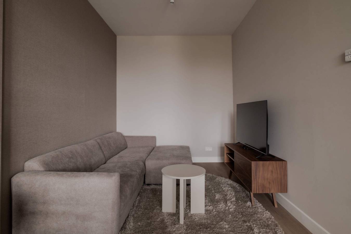 Entire apartment, Spacious family home in Schiedam, South Holland