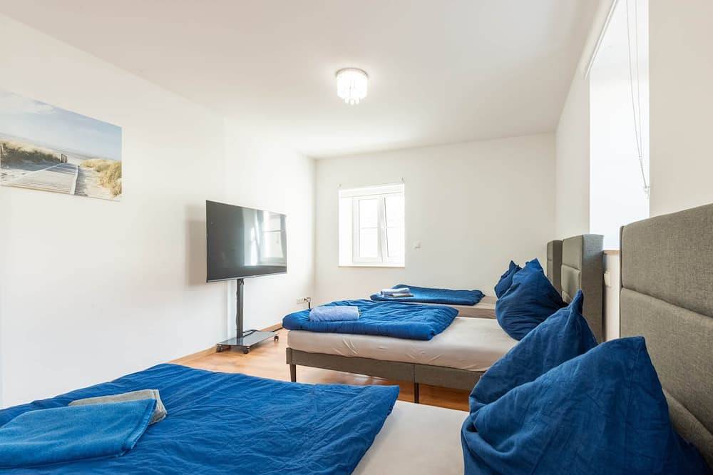 Ganze Wohnung, Moderne Monteurzimmer & Ferienwohnung Maria Haunsheim 80m2 in Haunsheim, Bayerisch Schwaben