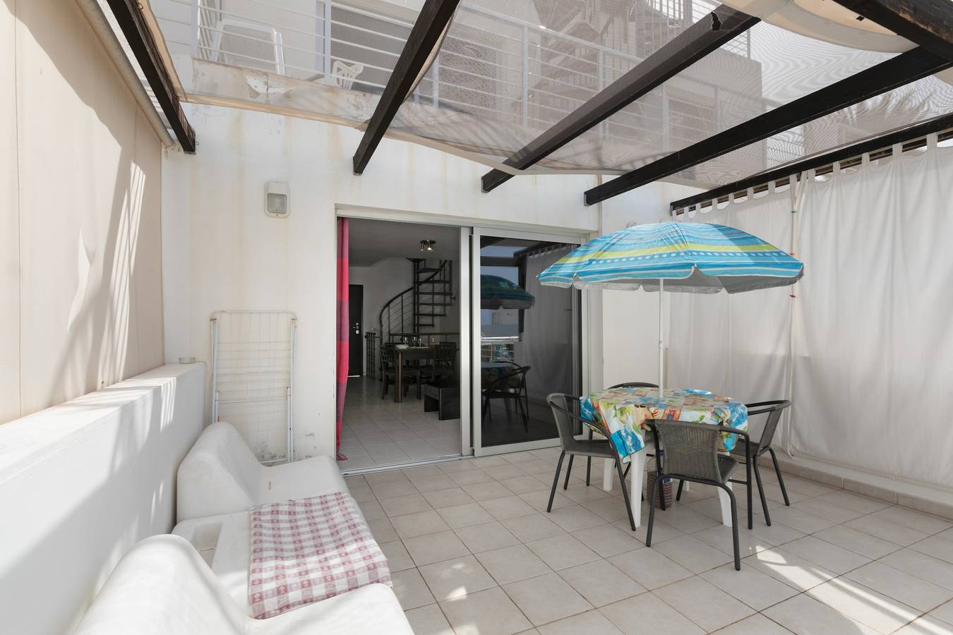 Apartamento entero, Apartamento vacacional 'Tenerife Duplex Callao 2' con vistas al mar, piscina comunitaria y Wi-Fi in Callao Salvaje, Adeje