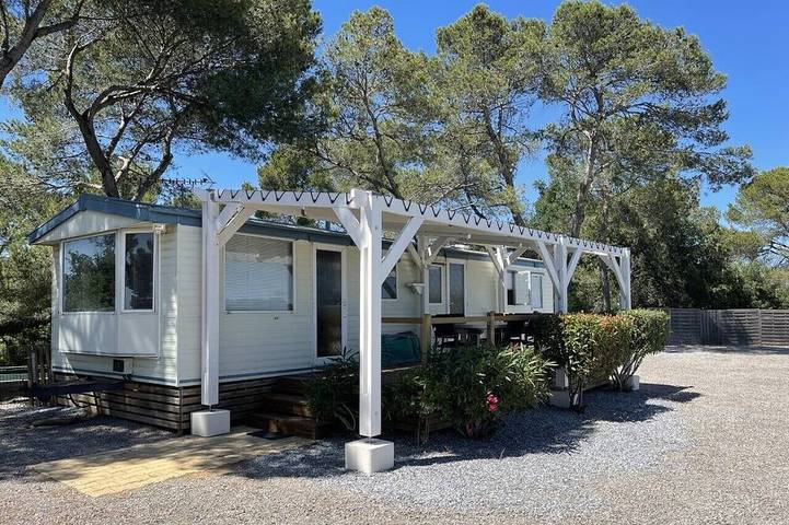 Mobil home pour 6 personnes, avec terrasse et jardin à Servian - 4