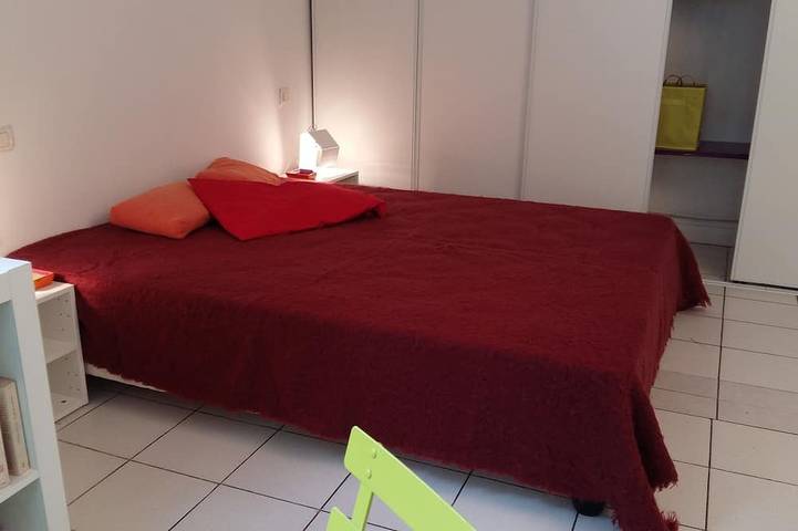 Kleines Studio in privaten grünen Gasse im Herzen von Paris in Paris, Ile de France