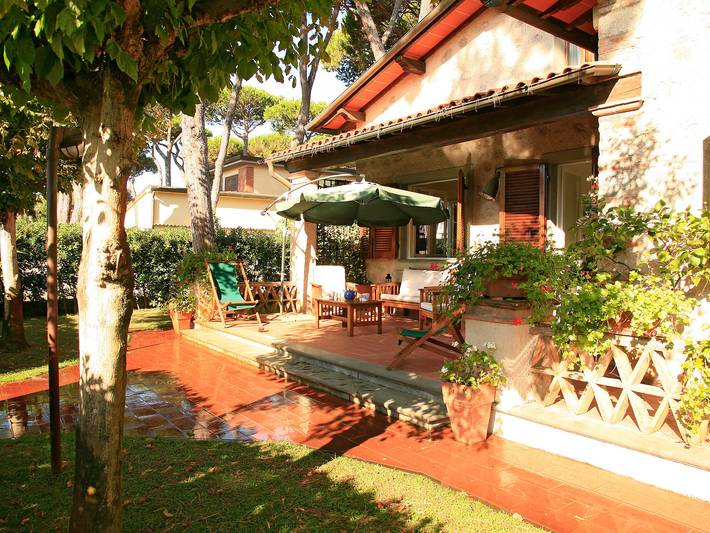 Location de vacances pour 8 personnes, avec jardin à Forte dei Marmi - 2