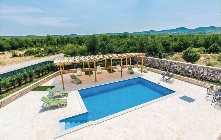 Ferienhaus für 12 Personen, mit Pool und Terrasse, mit Haustier in Obrovac - 3