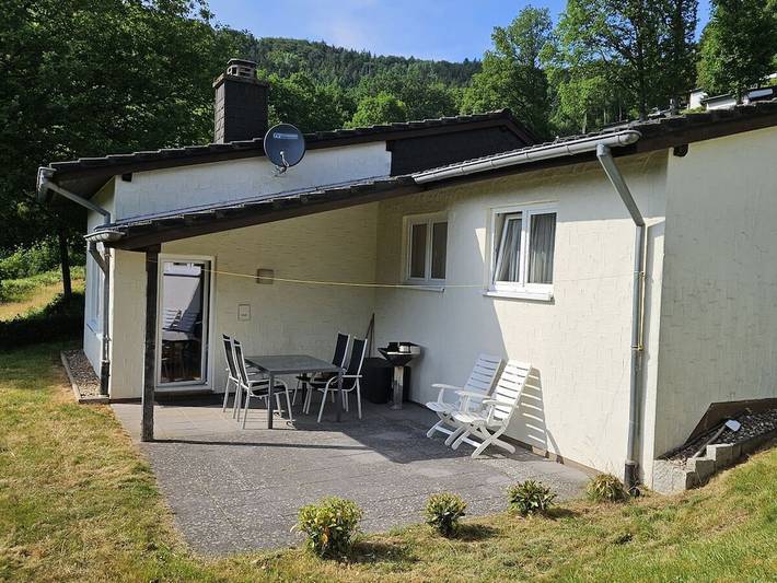 Hütte in Eifel mit 2 Schlafzimmer in Biersdorf am See, Eifelkreis Bitburg-Prüm