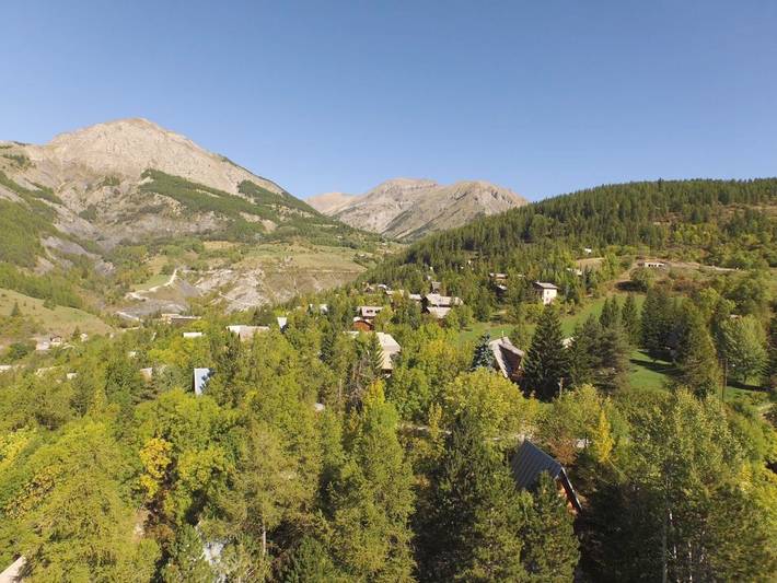 Gîte pour 14 personnes, avec vue ainsi que vue sur le lac et jardin dans Val d'Allos - Le Seignus - 3