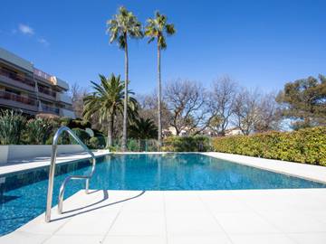 Gîte pour 4 personnes, avec terrasse et jardin à Villeneuve-Loubet