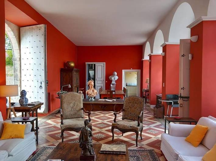 Location de vacances pour 8 personnes, avec Terrasse ainsi que Jardin et Piscine à Grand-Brassac