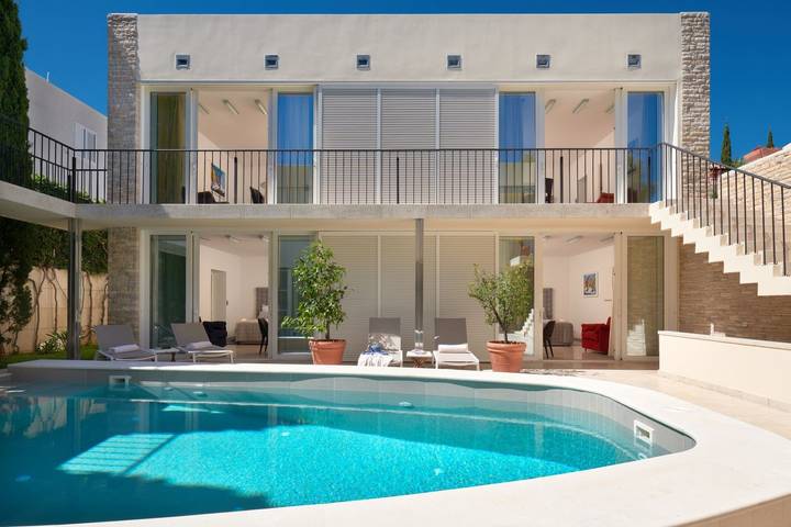 Villa pour 16 personnes, avec jardin à Bol - 3