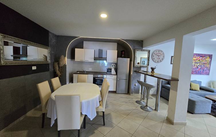 Villa für 7 Personen, mit Terrasse und Whirlpool sowie Garten in Opatija Riviera - 3