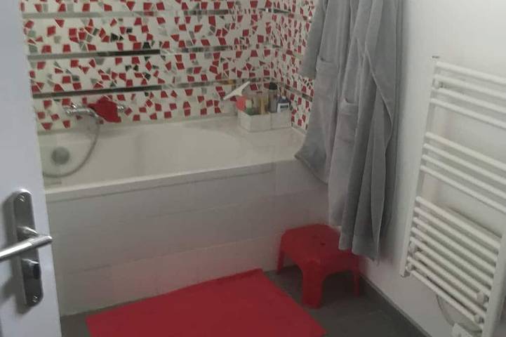 Gîte pour 8 personnes, avec terrasse à Saint-Gervais-sur-Roubion - 4