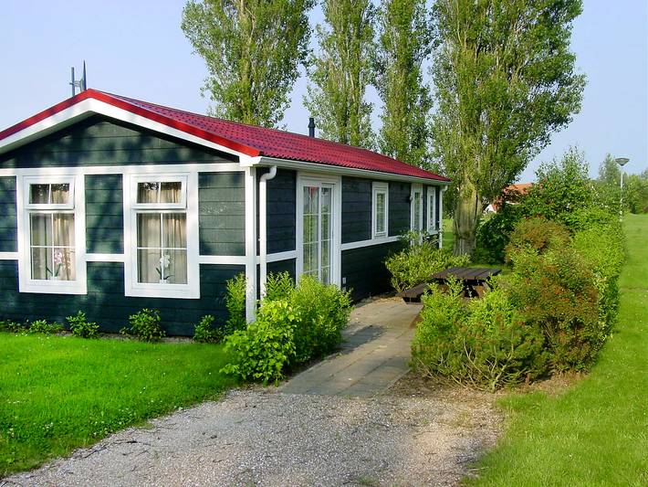 Ferienhaus für 4 Personen, mit Terrasse und Garten in Den Oever