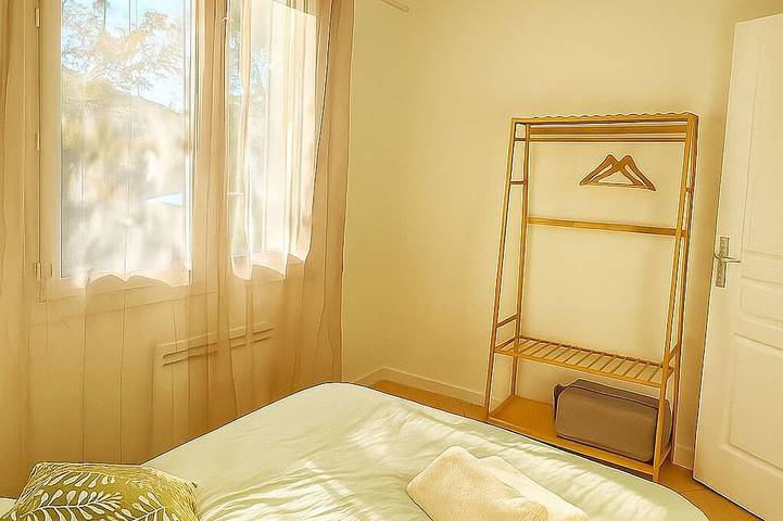 La maison du cerisier Wifi, ideal Family, pets welcome! in Manosque, Parque natural regional del Luberon