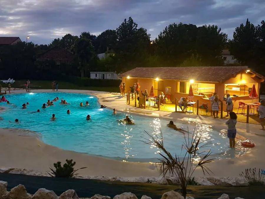 Camping Le Pardaillan - Mobilhome 4 personnes - 2 chambres avec sanitaire in Gondrin, Gers