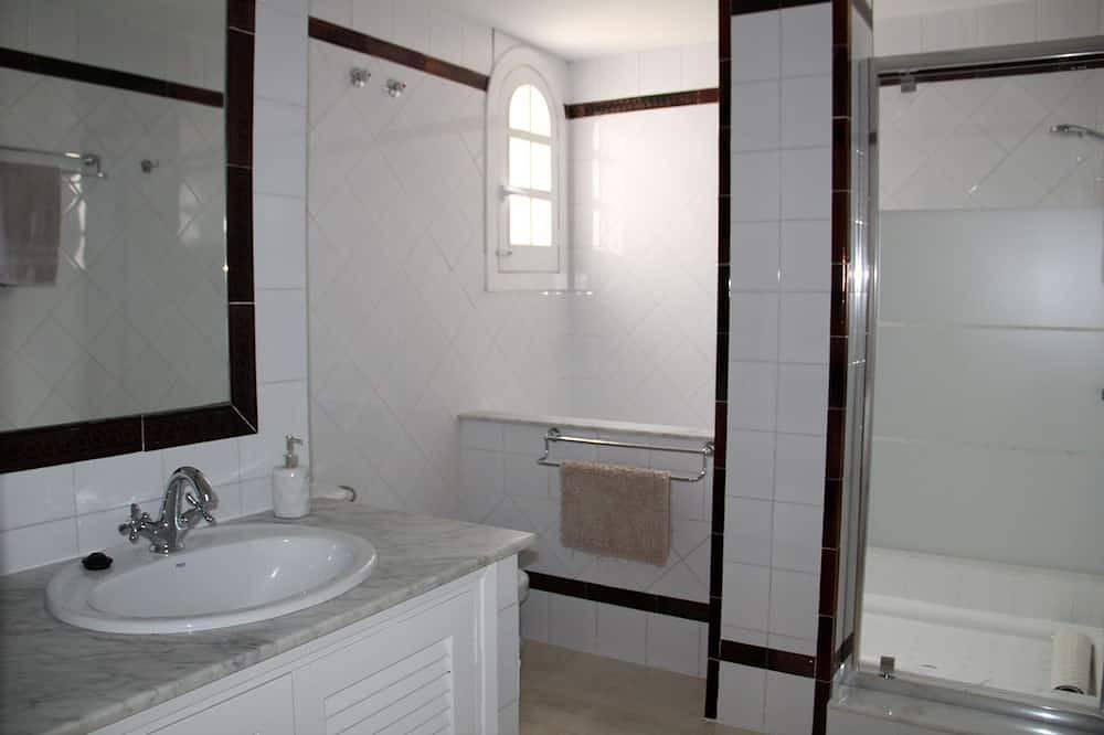 Ganze Wohnung, 1 Bed Apt Villamartin Plaza Overlooking Communal Pool in Brisas y Golf, Orihuela