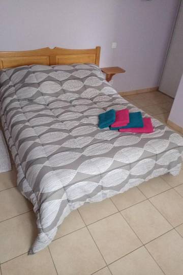 Chambre d’hôte pour 4 personnes, avec balcon à Roujan