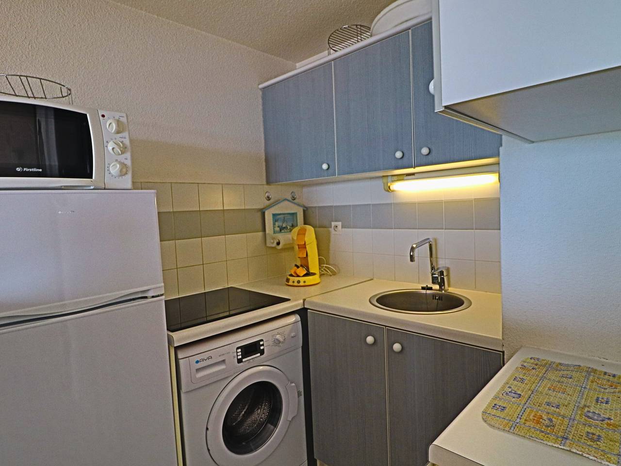 Entire apartment, 34m² Apartment with sea view terrace in Sète, 2 rooms for 4 people in Sete, Côte d'Améthyste