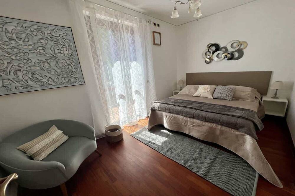 Entire apartment, Elegant villa with hot tub, views in Grottammare, Grottammare (Comune)