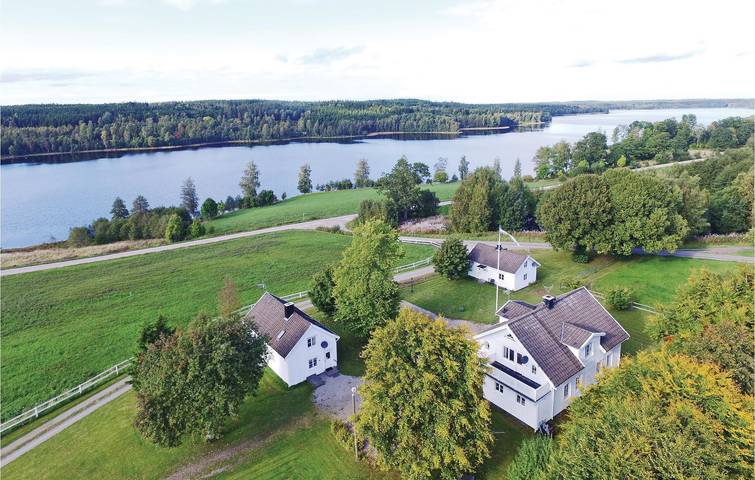 Hus för 10 Personer med trädgård in Kölingareds distrikt, Västergötland