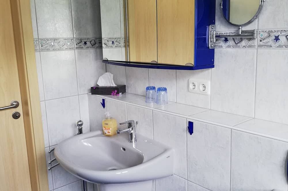 Ganze Wohnung, Ferienwohnung an der Lay Wohnung 2 in Nisterau, Westerwald