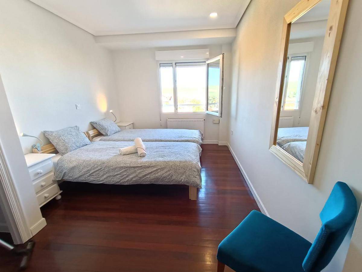 Apartamento entero, Duplex con garaje cerca de la playa y de Santander in Soto de la Marina, Santa Cruz de Bezana