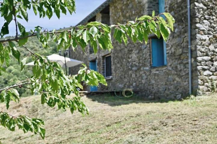 Gîte pour 6 personnes, avec terrasse à Souanyas