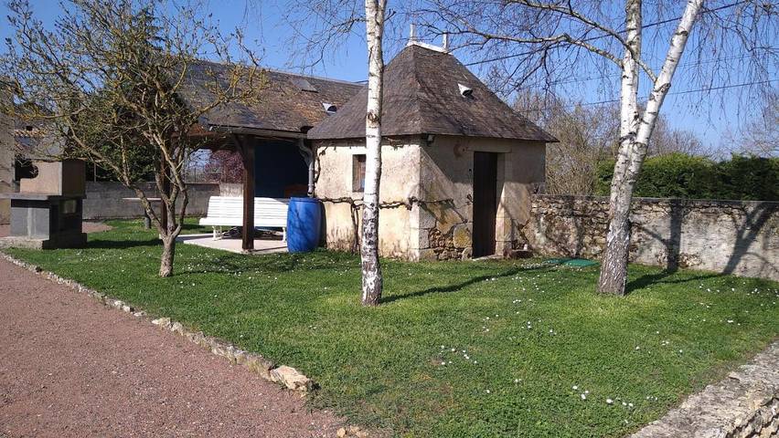 Location de vacances pour 10 personnes, avec jardin et vue à Airvault - 2