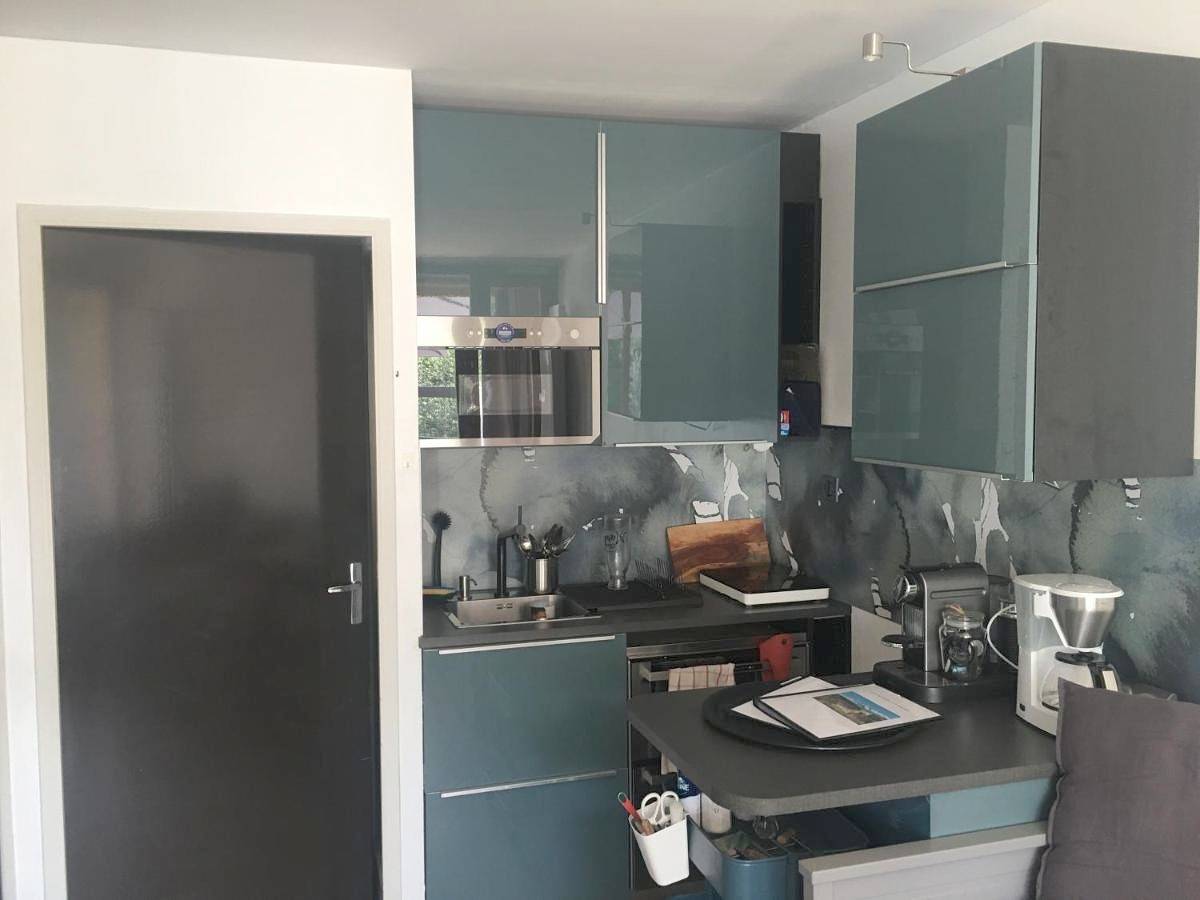Appartement entier, One-Bedroom Apartment in Murol, Parc naturel régional des Volcans d'Auvergne
