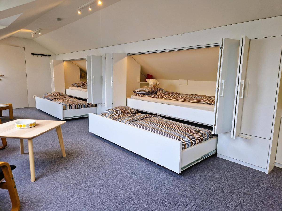 Station Racour 'Grand Logement des Piocheurs' in Landen, Brabant flamand