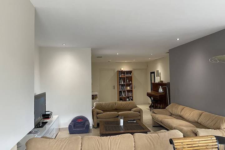 Location de vacances pour 10 personnes, avec jardin et jacuzzi, animaux acceptés à Vendargues - 3