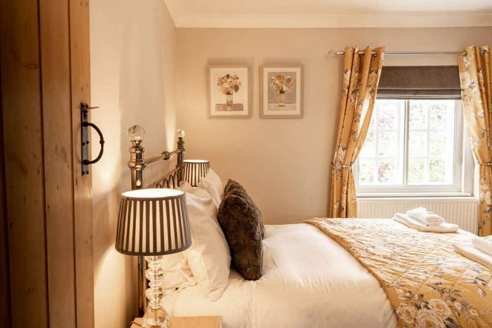 Stunning 2 bed cottage | Garden | Village location in Christleton, Cheshire West and Chester