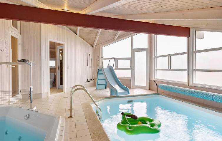 Ferienhaus für 8 Personen, mit Whirlpool und Pool sowie Sauna und Terrasse, mit Haustier in Nørlev Strand - 2