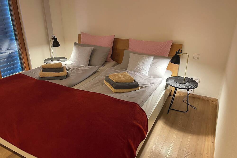 Sonnenchalet: Luxus-Chalet mit Terrasse, Kaminofen & Wlan in Bodman-Ludwigshafen in Bodman-Ludwigshafen, Landkreis Konstanz