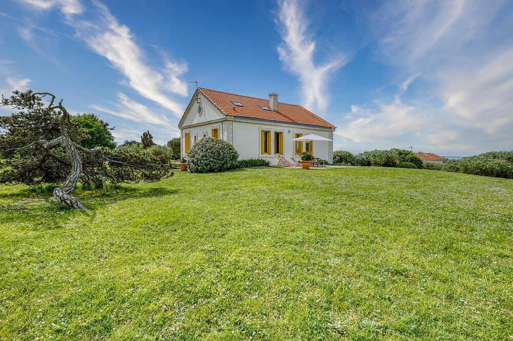 Lovely home in Port-des-Barques in Île Madame, Port-des-Barques