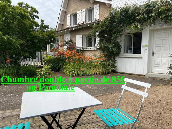 Chambre d’hôte pour 4 personnes, avec jacuzzi ainsi que piscine et jardin dans la Loire - 3