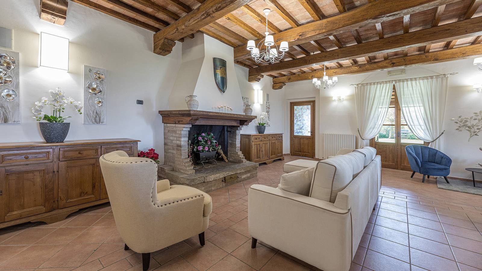 Villa voor 15 personen met tuin in Valfabbrica, Provincie Perugia