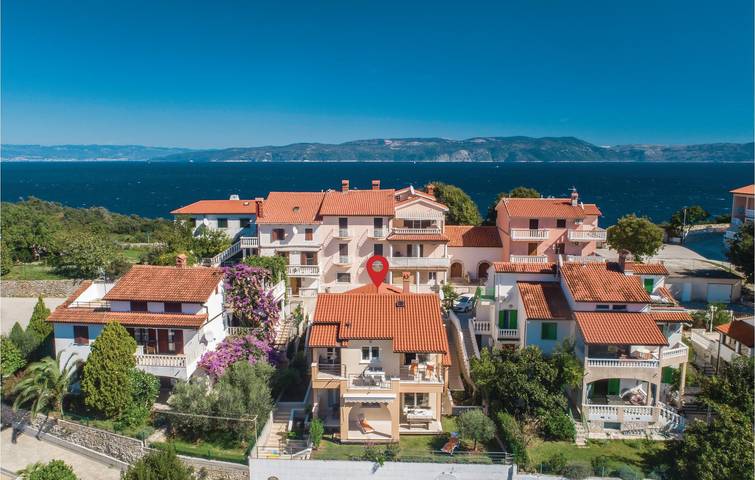 Apartamento vacacional entero, Acogedor apartamento de 75 m² con terraza, aparcamiento y a 2 km de la playa in Duga Luka, Costa Este de Istria