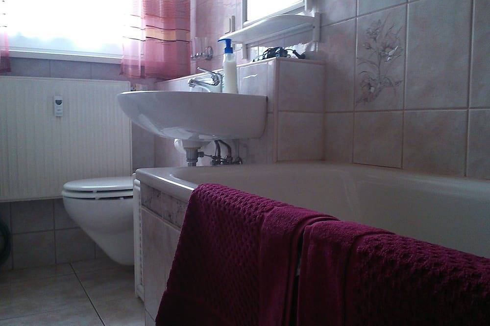 Ganze Wohnung, Fewo Anna in der Park-und Schloßstadt Greiz in Greiz, Region Greiz