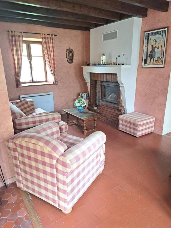 Double or Twin Room with Private External Bathroom in Venoy, Région d'Auxerre