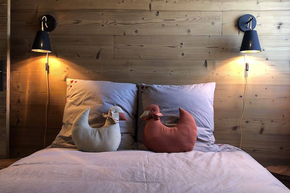 Chalet Idyll with  jacuzzi, close to the ski slopes and city, charges included in Gérardmer, Parque natural regional de los Ballons des Vosges
