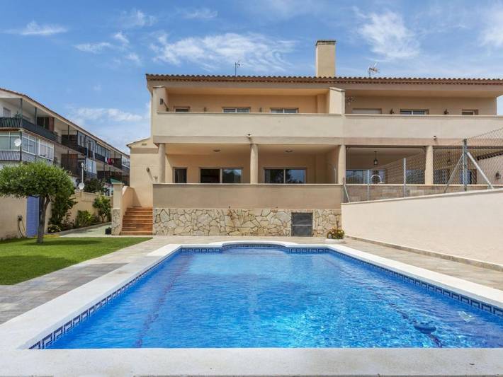 Ferienhaus für 8 Personen, mit Terrasse und Pool in Miami Playa