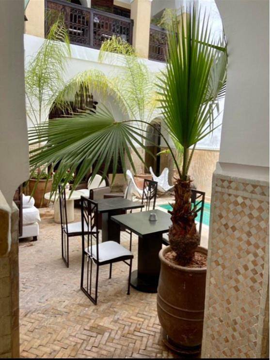 Maison d’hôte pour 2 personnes, avec vue ainsi que terrasse et piscine