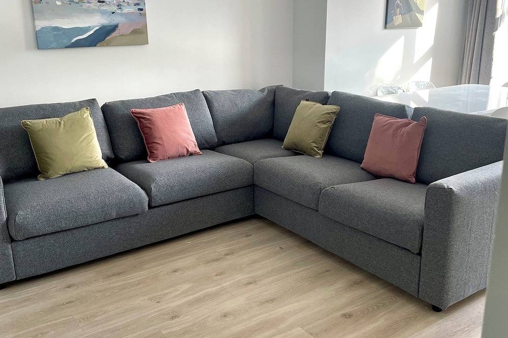 Ganze Wohnung, Modern and Accessible Apt 1 - sleeps 8 in Galway, County Galway