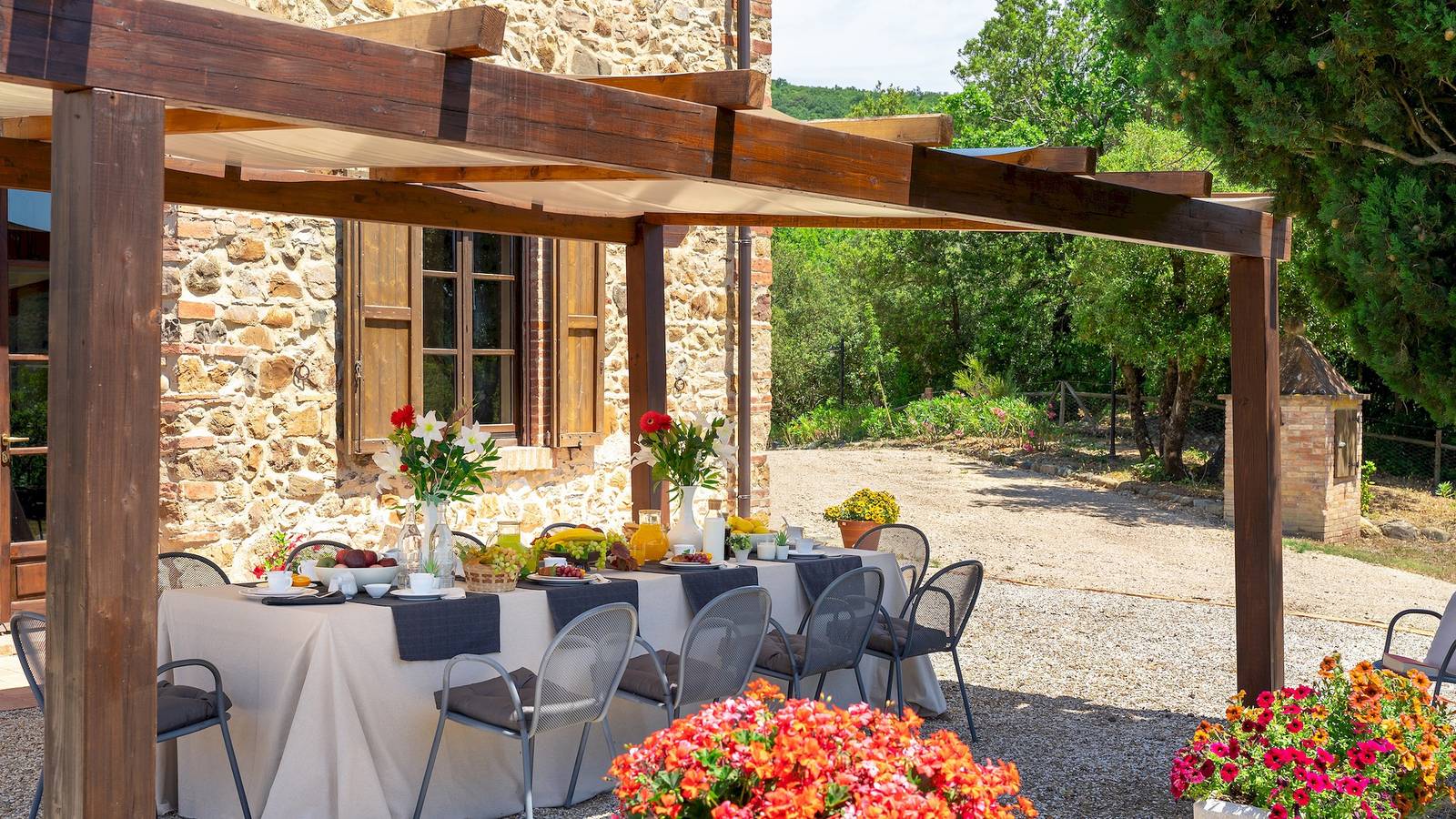 Villa für 10 Personen mit Whirlpool in Pomarance, Riserva Naturale di Monterufoli