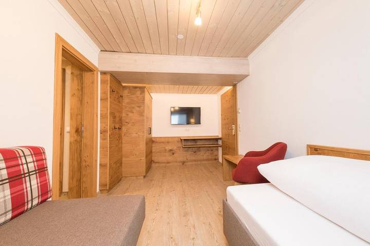 Maison d’hôte pour 3 personnes, avec vue ainsi que jardin et sauna, animaux acceptés à Hintertux - 3