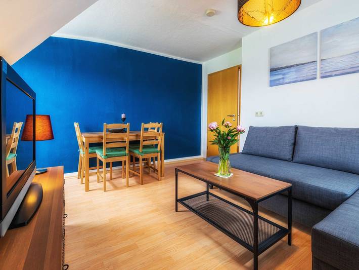 Ferienwohnung für 4 Personen, mit Balkon und Terrasse in Ihlow - 4