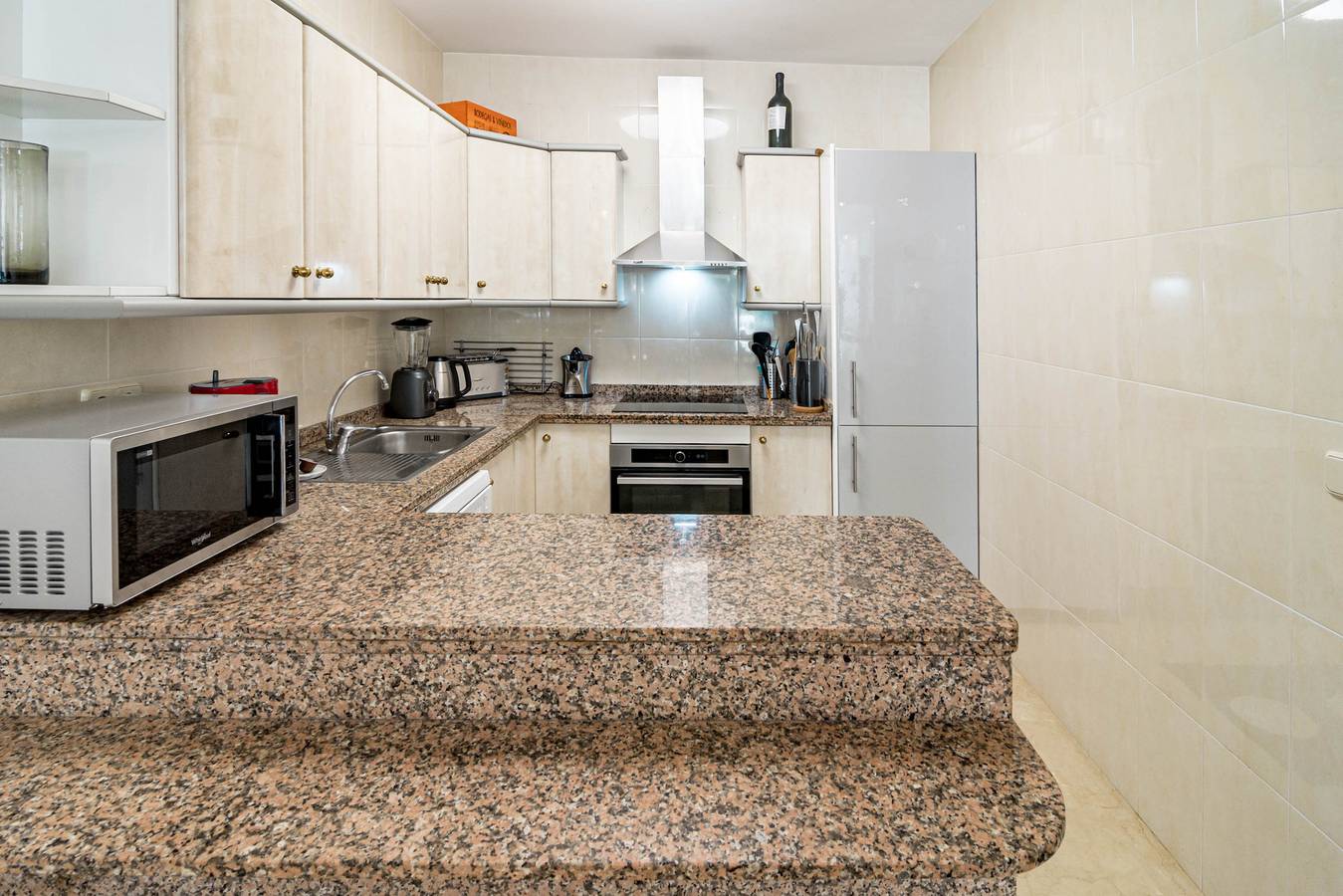 Agrupadas 10 in Marbella West, Marbella