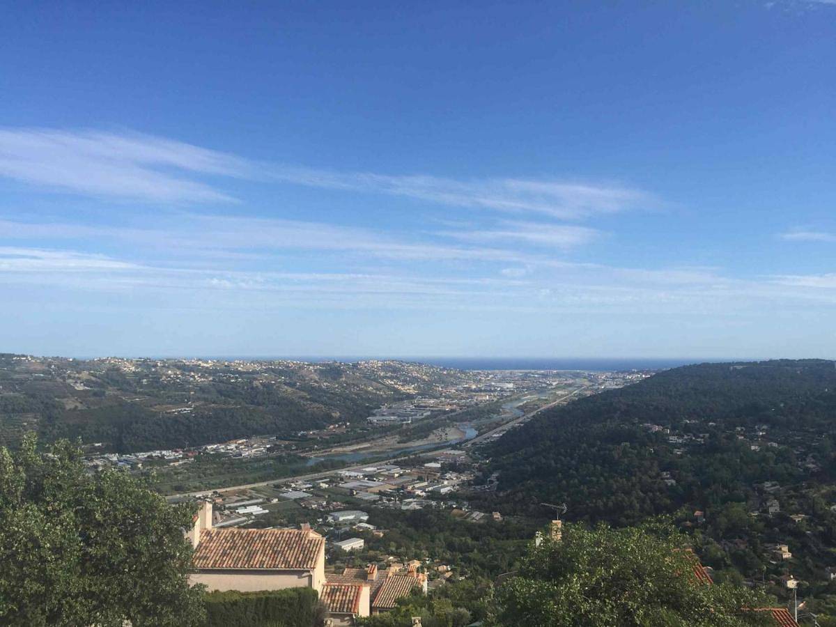 Appartement entier, 3 pièces dans le ciel in Gattières, Côte méditerranéenne (France)