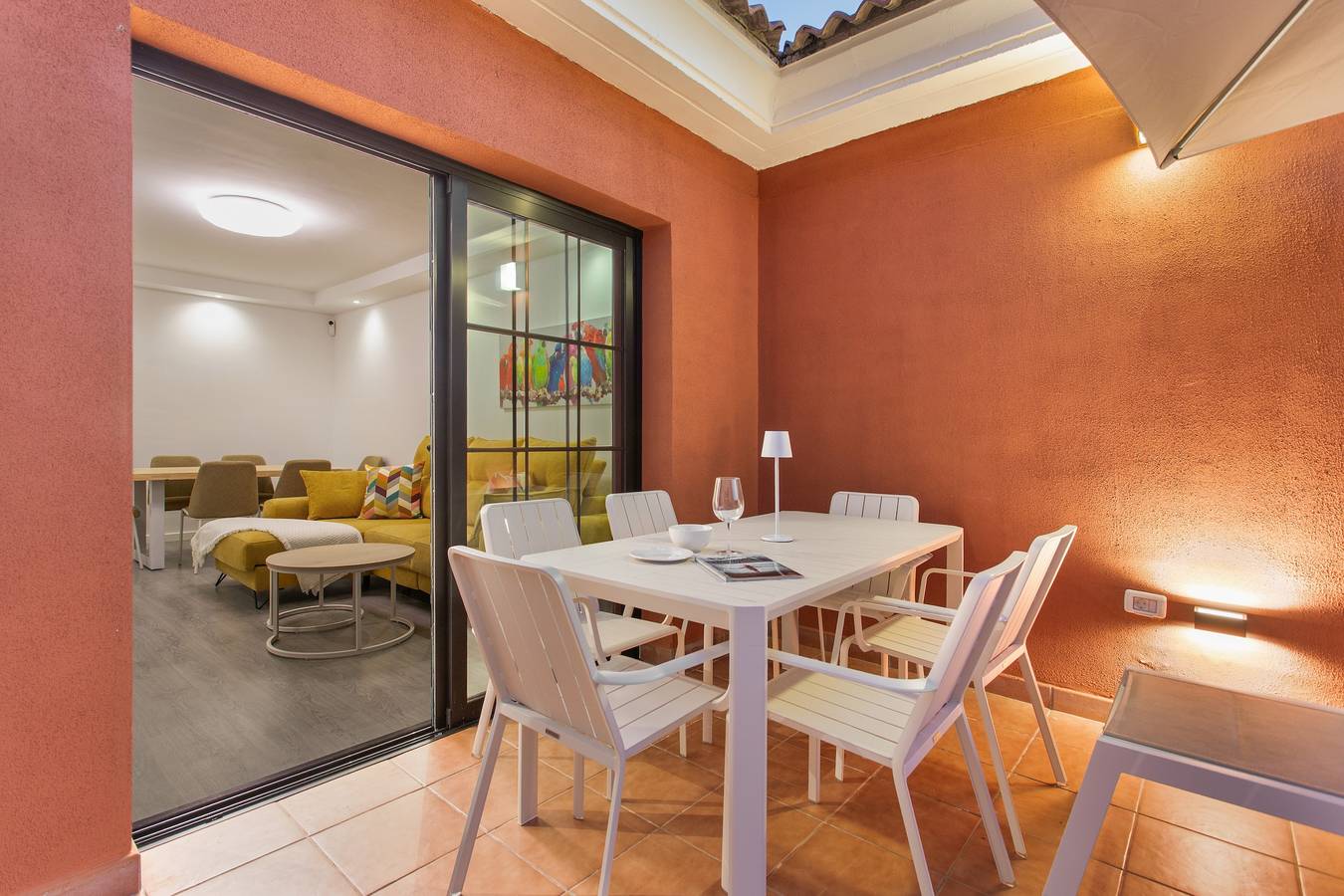 Ganze Wohnung, Ferienwohnung 'Obsidian Aquarela Costa Adeje' mit Gemeinschaftspool, Balkon und Wlan in Miraverde, Adeje