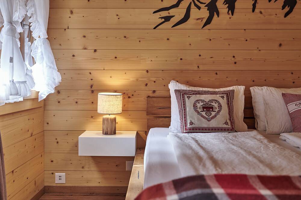 Chalet Lauterbrunnen: Beautiful 3-bedroom Chalet in Lauterbrunnen in Lauterbrunnen, Grindelwald und Umgebung