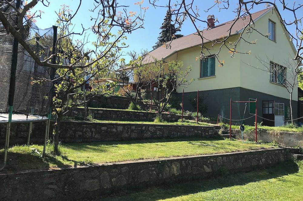 Four bedroom House near Lake Balaton. in Balatonfüred, Balatonfüredi járás